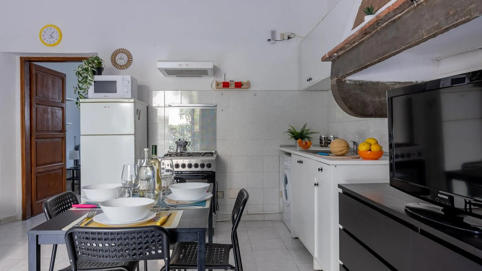 Pisa Bright Apartment Near The Airport